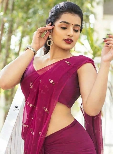 জয়ন্তী কাকির জন্মদিনে তার ছেলের বন্ধু চুদলো পর্ব ২