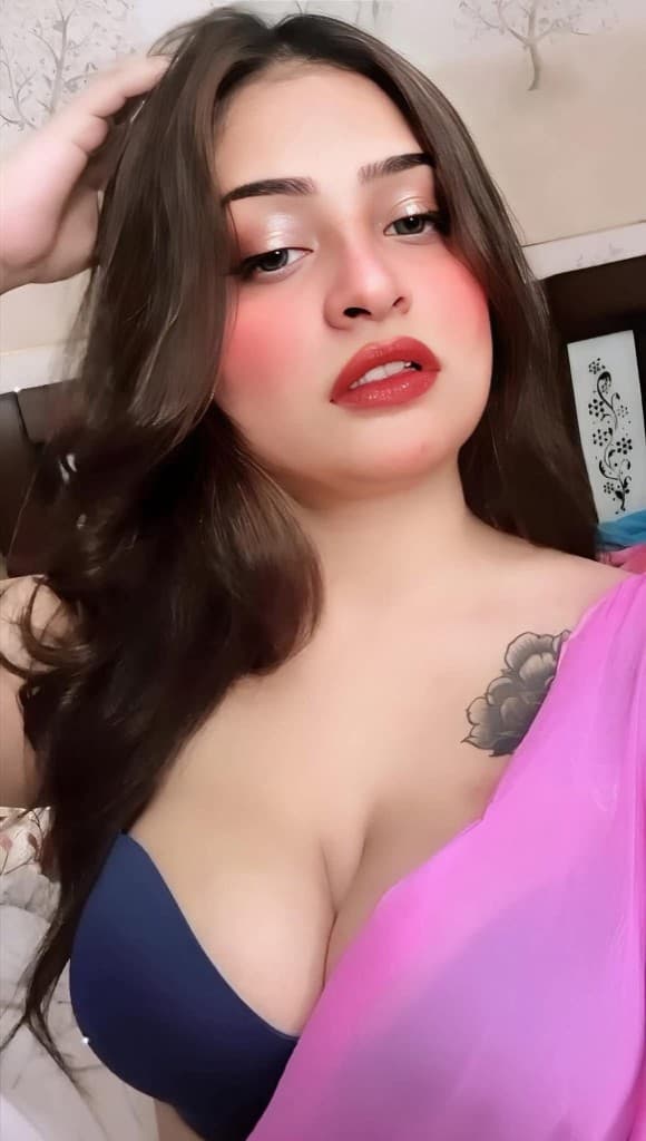 আমি আমার ধন্টা ওর ধোনের সাথে লাগিয়ে ঘষতে শুরু করলাম