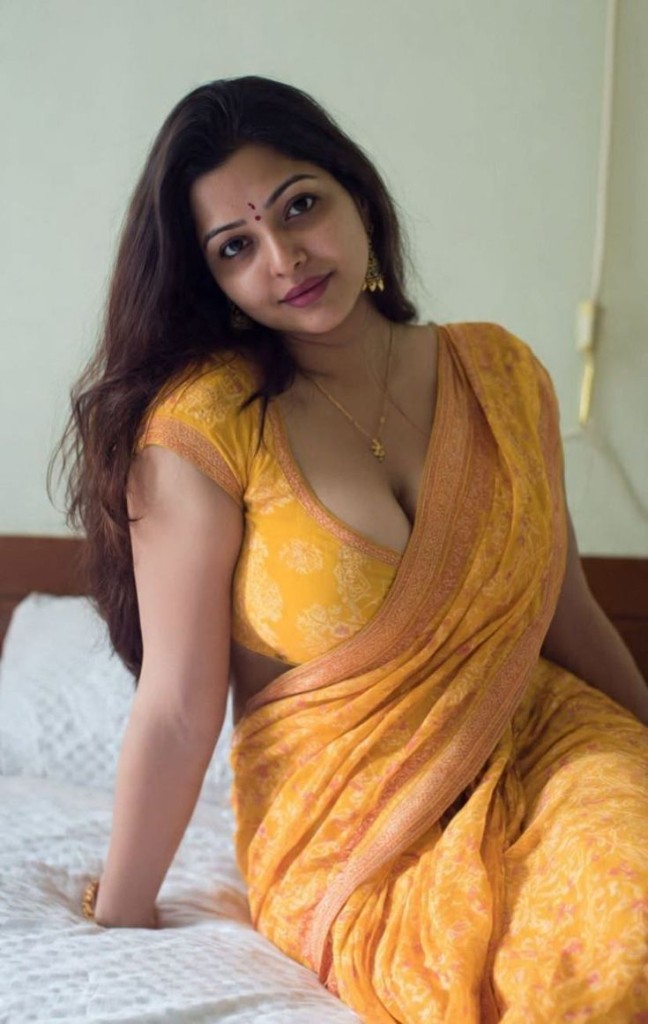 বাবা আমার গায়ে কাপড় দেখে রেগে আমার শাড়িটা টান